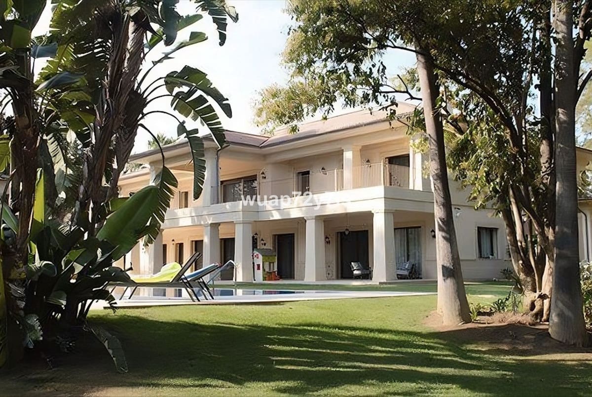 6 makuuhuone Huvila myytävänä paikassa Marbella mukana uima-altaan 
autotalli - 11 500 000 € (Ref: 9176310)