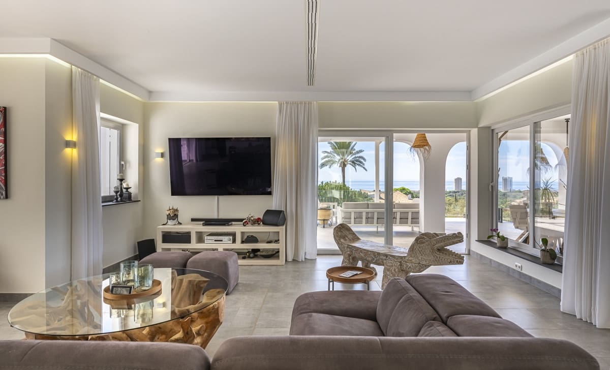 7 bedroom Villa for sale in Elviria with pool - € 6,800,000 (Ref: 9177689)