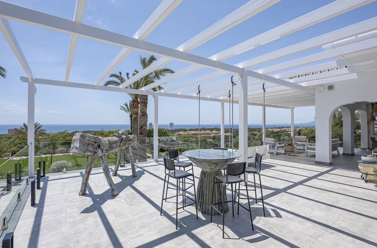 7 bedroom Villa for sale in Elviria with pool - € 6,800,000 (Ref: 9177689)