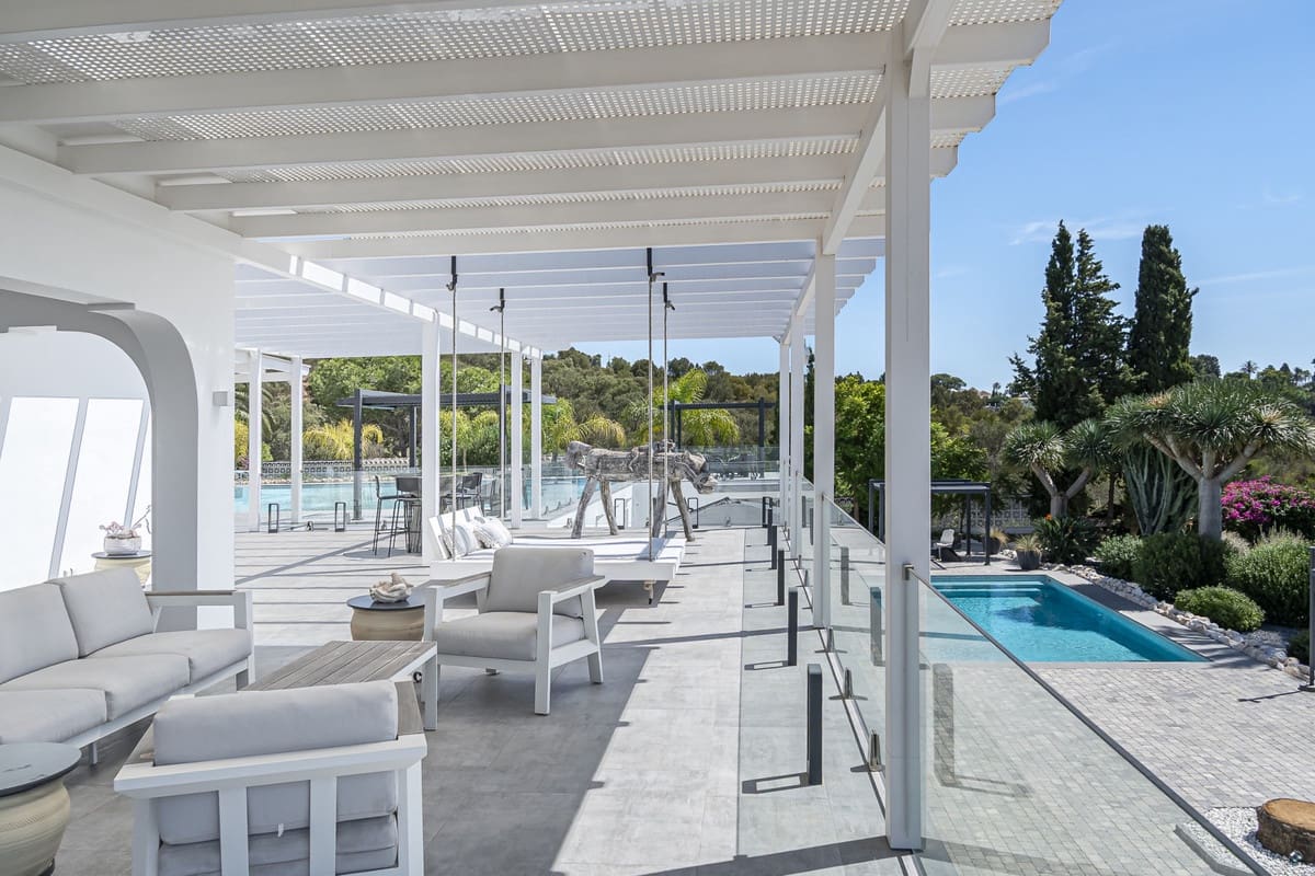 7 bedroom Villa for sale in Elviria with pool - € 6,800,000 (Ref: 9177689)