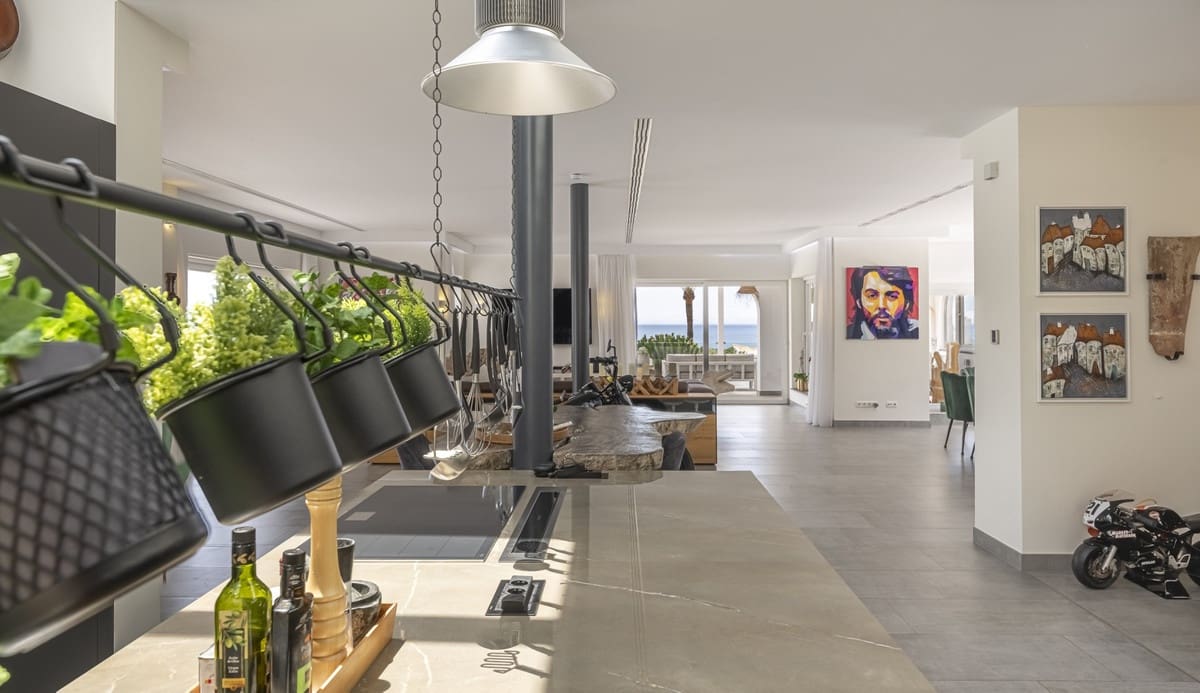 7 bedroom Villa for sale in Elviria with pool - € 6,800,000 (Ref: 9177689)