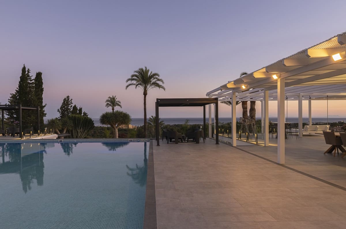 7 bedroom Villa for sale in Elviria with pool - € 6,800,000 (Ref: 9177689)