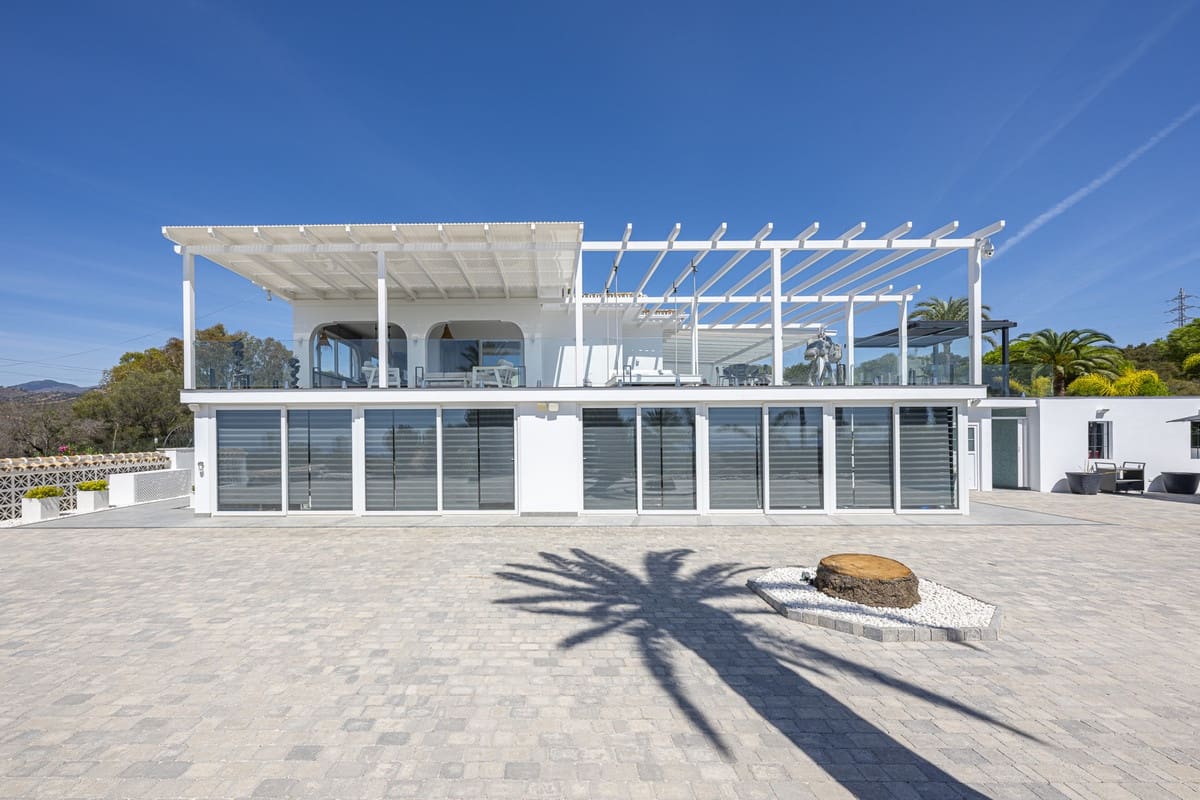 7 bedroom Villa for sale in Elviria with pool - € 6,800,000 (Ref: 9177689)