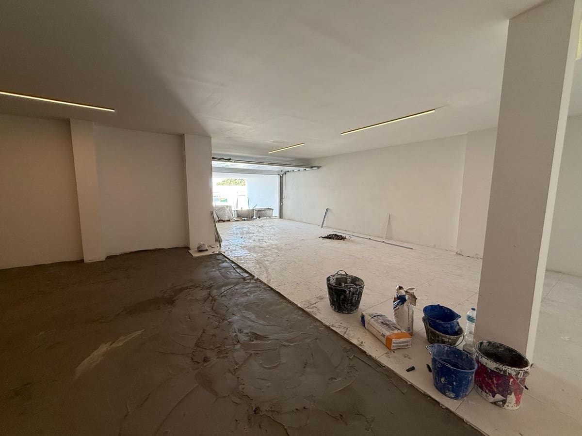 6 soverom Villa til salgs i Marbella med svømmebasseng garasje - € 4 400 000 (Ref: 9180846)