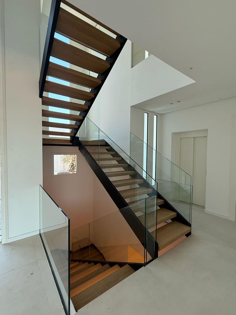 6 soverom Villa til salgs i Marbella med svømmebasseng garasje - € 4 400 000 (Ref: 9180846)