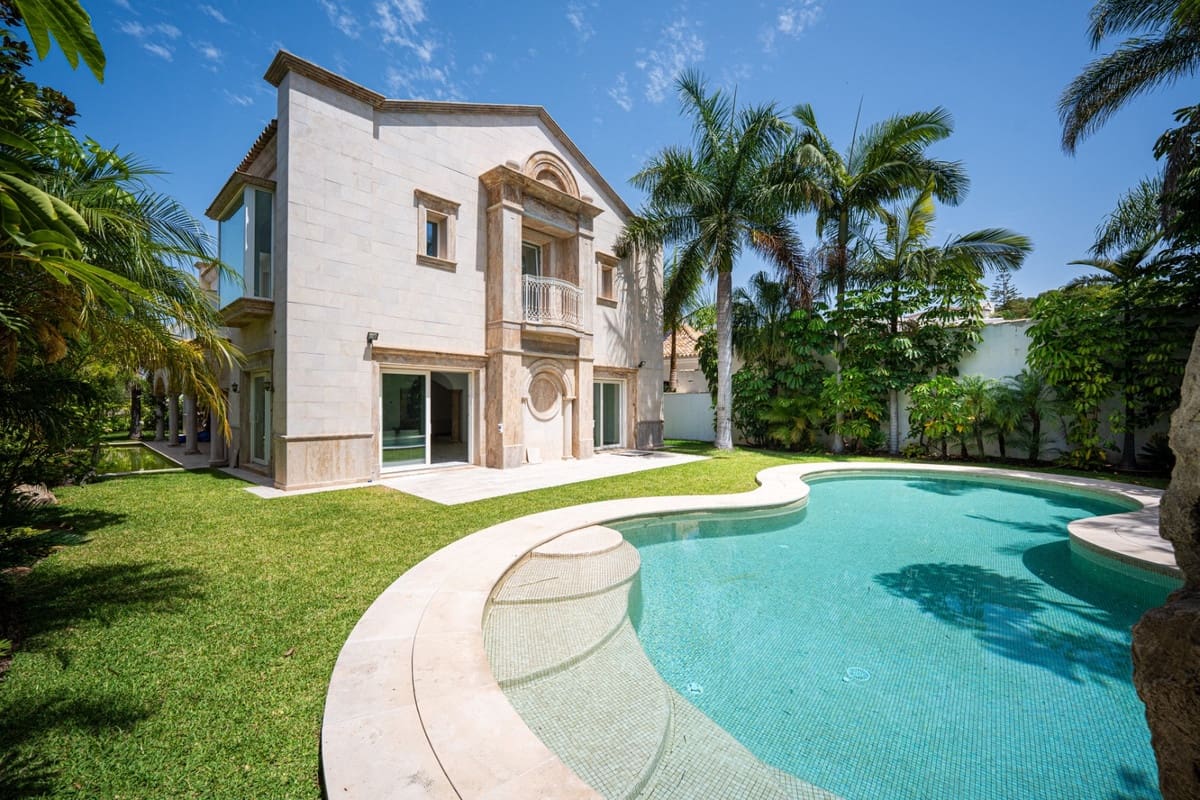 4 soveværelse Villa til salg i Marbella med swimmingpool - € 4.500.000 (Ref: 9180848)