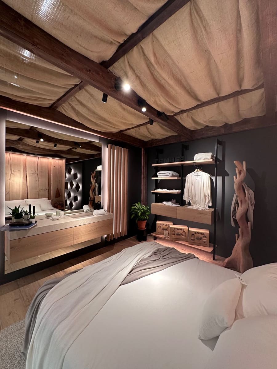 100 soveværelse Hotel til salg i Torremolinos med swimmingpool garage - € 14.000.000 (Ref: 9183391)