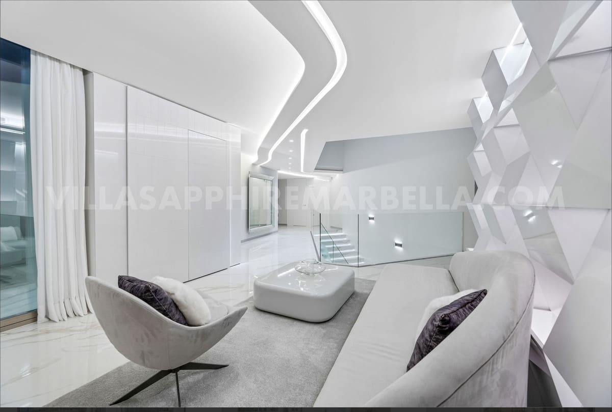 6 bedroom Villa for sale in Los Monteros with pool garage - € 12,500,000 (Ref: 9183395)