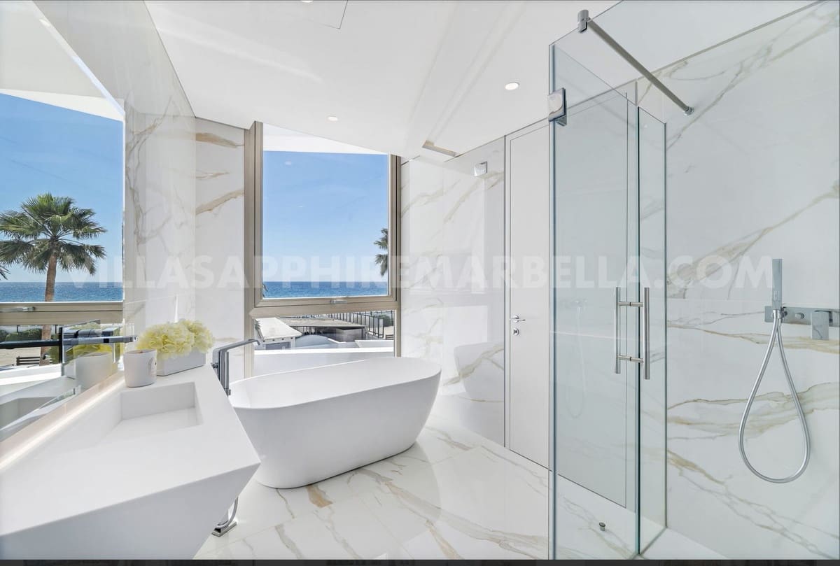 6 bedroom Villa for sale in Los Monteros with pool garage - € 12,500,000 (Ref: 9183395)