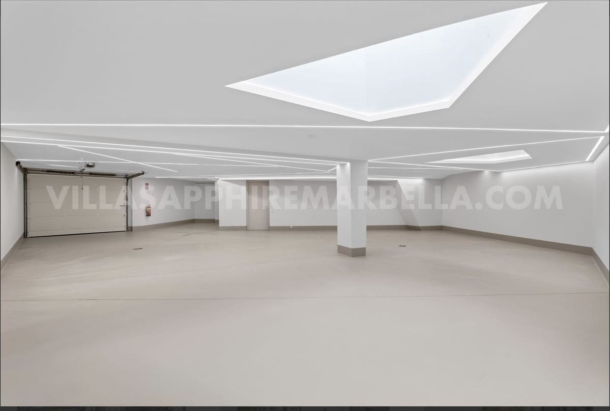 6 bedroom Villa for sale in Los Monteros with pool garage - € 12,500,000 (Ref: 9183395)