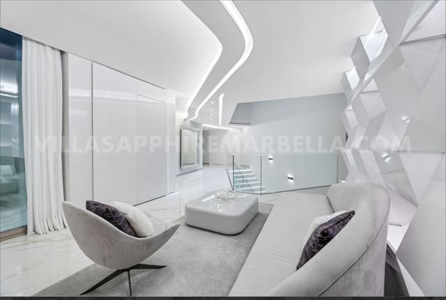 6 sypialnia Willa na sprzedaż w Los Monteros, Marbella z basenem garażem - 12 500 000 € (Ref: 9183395)