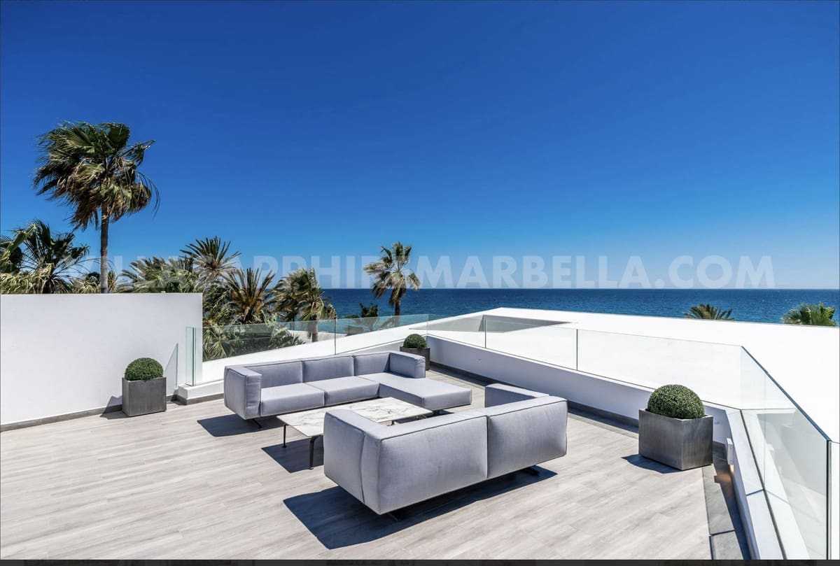 6 bedroom Villa for sale in Los Monteros with pool garage - € 12,500,000 (Ref: 9183395)
