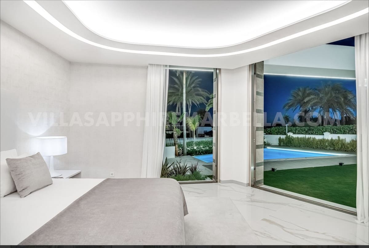 6 bedroom Villa for sale in Los Monteros with pool garage - € 12,500,000 (Ref: 9183395)