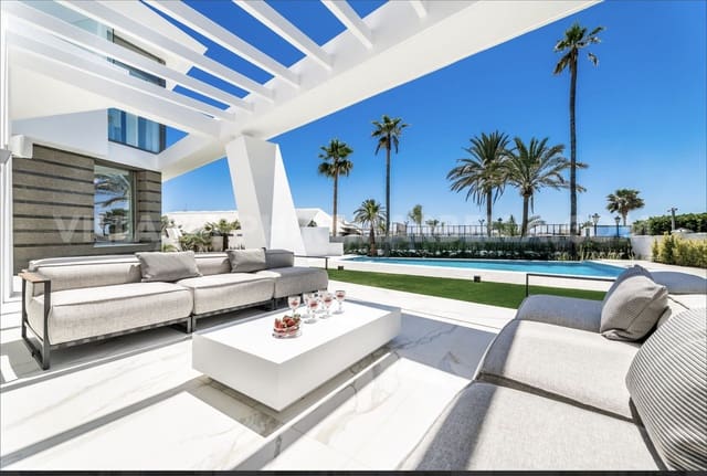 6 sypialnia Willa na sprzedaż w Los Monteros, Marbella z basenem garażem - 12 500 000 € (Ref: 9183395)