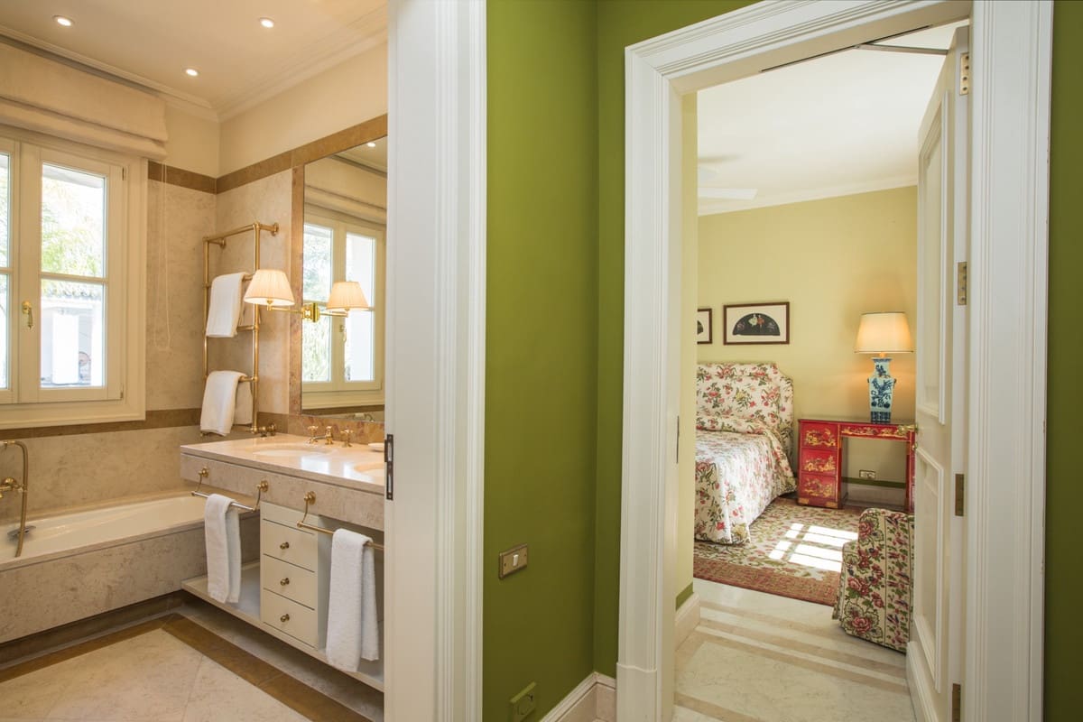 7 bedroom Villa for sale in Los Monteros with pool - € 10,700,000 (Ref: 9183397)