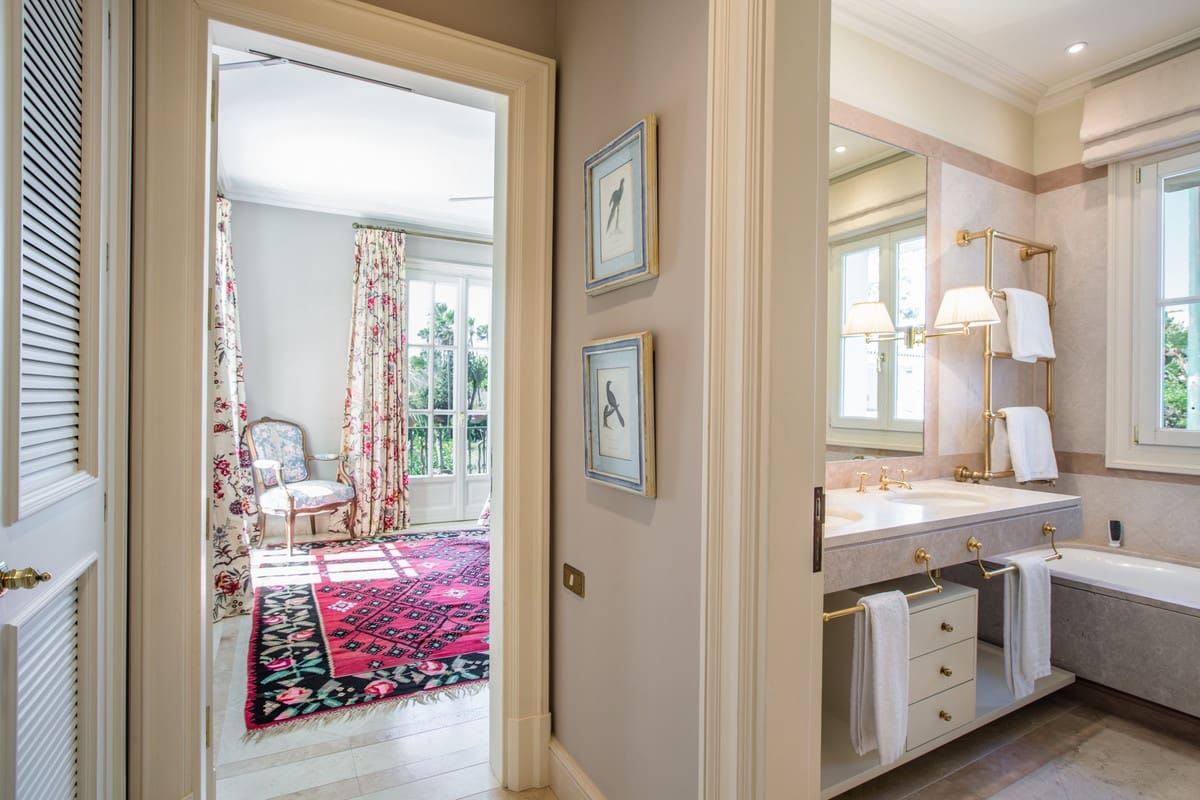 7 bedroom Villa for sale in Los Monteros with pool - € 10,700,000 (Ref: 9183397)