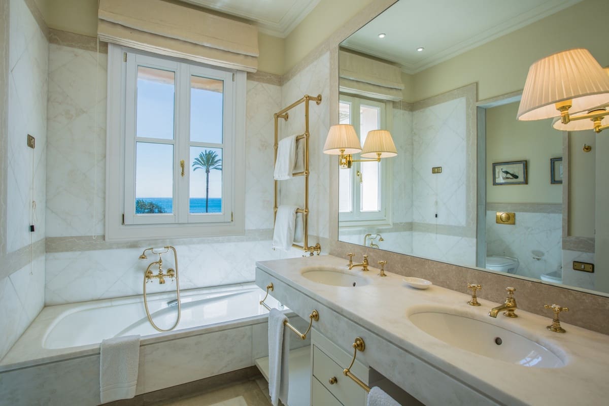 7 bedroom Villa for sale in Los Monteros with pool - € 10,700,000 (Ref: 9183397)