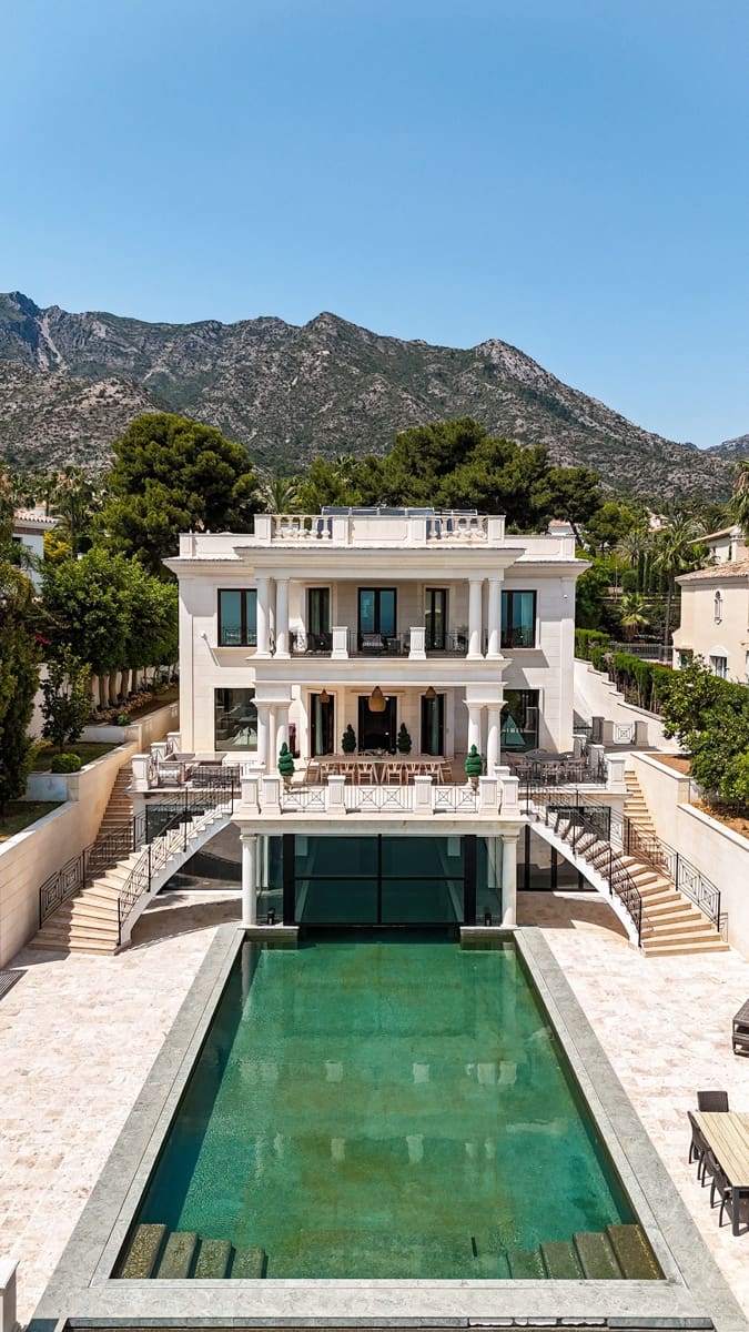 8 sovrum Villa till salu i Golden Mile med pool - 11 950 000 € (Ref: 9183399)