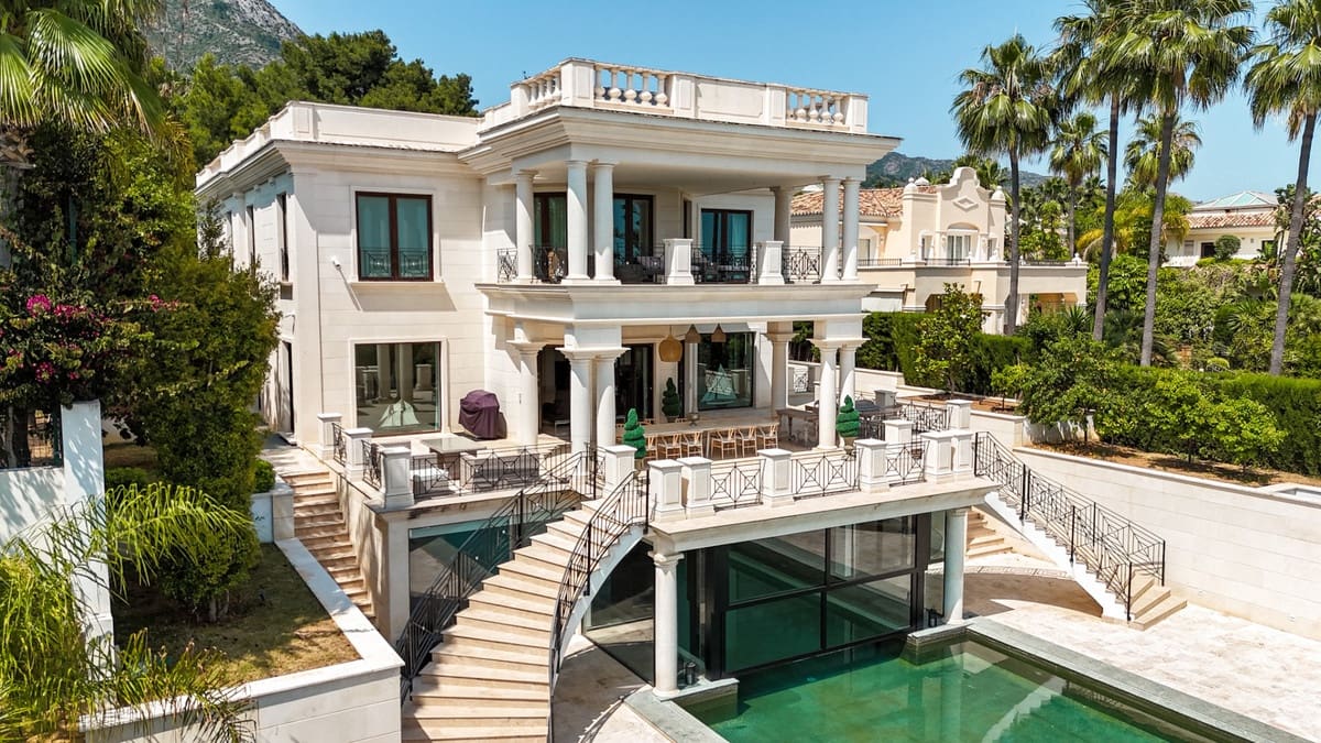 8 sovrum Villa till salu i Golden Mile med pool - 11 950 000 € (Ref: 9183399)