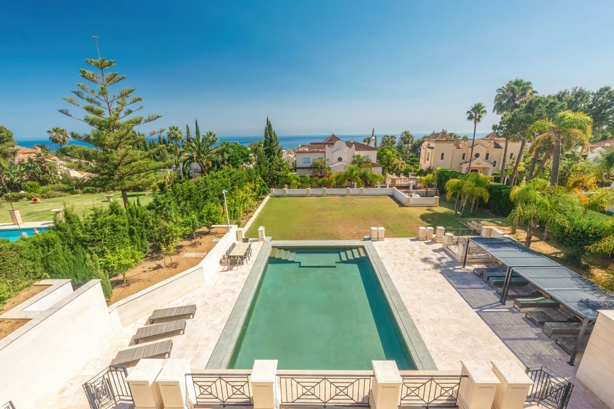 8 sovrum Villa till salu i Golden Mile med pool - 11 950 000 € (Ref: 9183399)