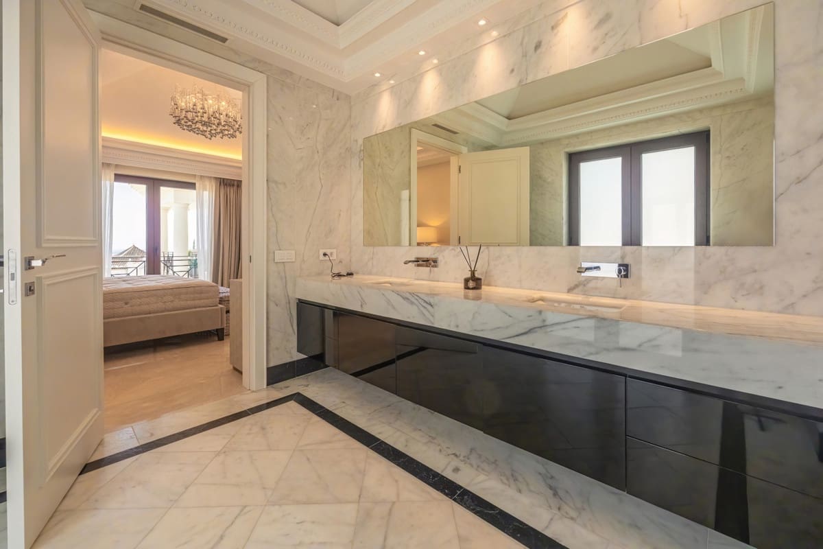 8 sovrum Villa till salu i Golden Mile med pool - 11 950 000 € (Ref: 9183399)