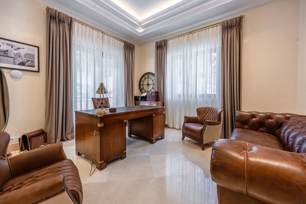 8 sovrum Villa till salu i Golden Mile med pool - 11 950 000 € (Ref: 9183399)