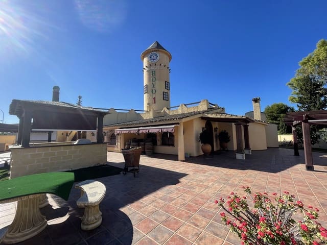 Restaurant/Bar til salg i El Paraiso, Estepona - € 1.800.000 (Ref: 9183414)