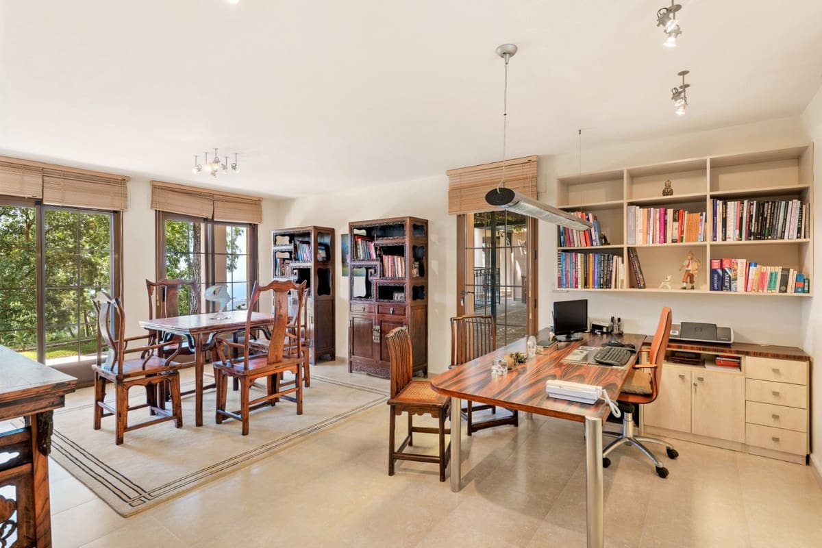 9 soveværelse Villa til salg i Ojen med swimmingpool - € 3.800.000 (Ref: 9185176)