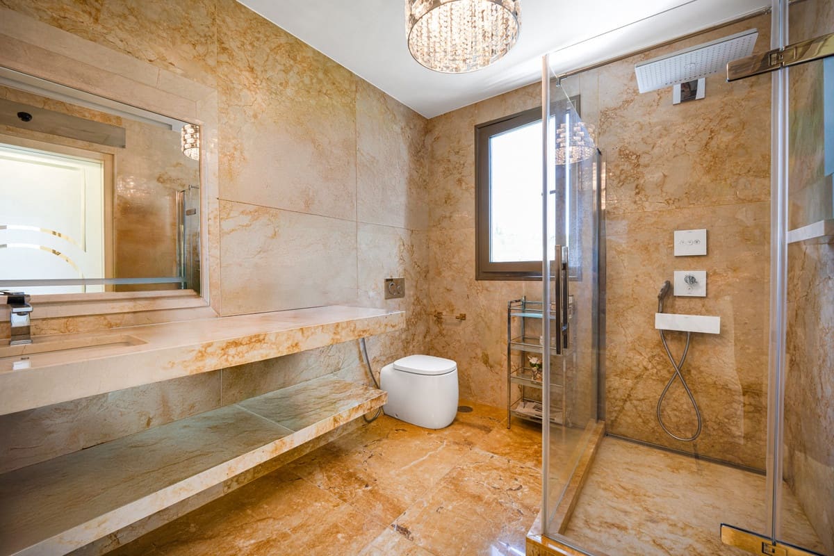 4 sypialnia Willa na sprzedaż w Marbella z basenem - 6 995 000 € (Ref: 9185180)