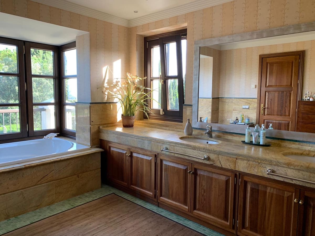 5 slaapkamer Villa te koop in Golden Mile - € 4.500.000 (Ref: 9185217)