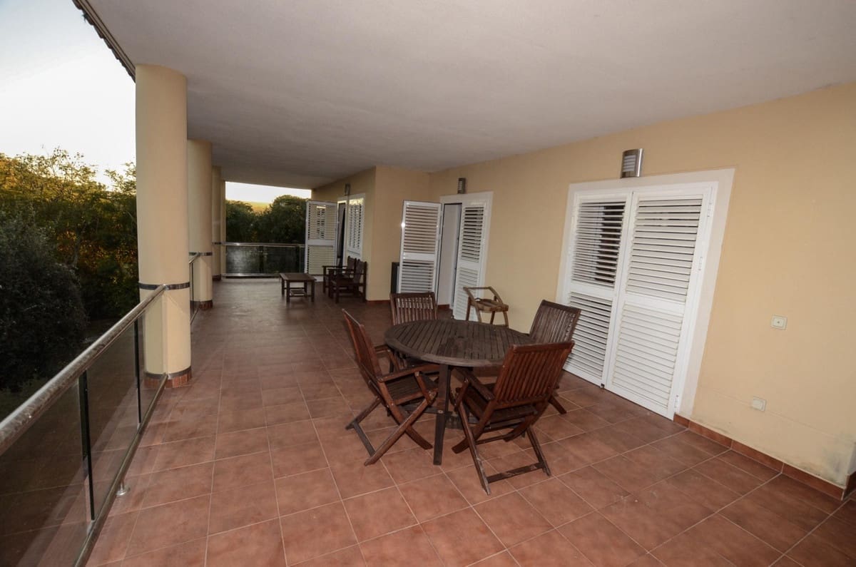 5 sypialnia Willa na sprzedaż w Sotogrande z basenem garażem - 1 450 000 € (Ref: 9185218)