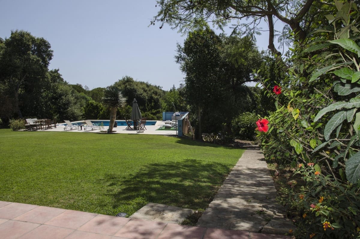 5 sypialnia Willa na sprzedaż w Sotogrande z basenem garażem - 1 450 000 € (Ref: 9185218)