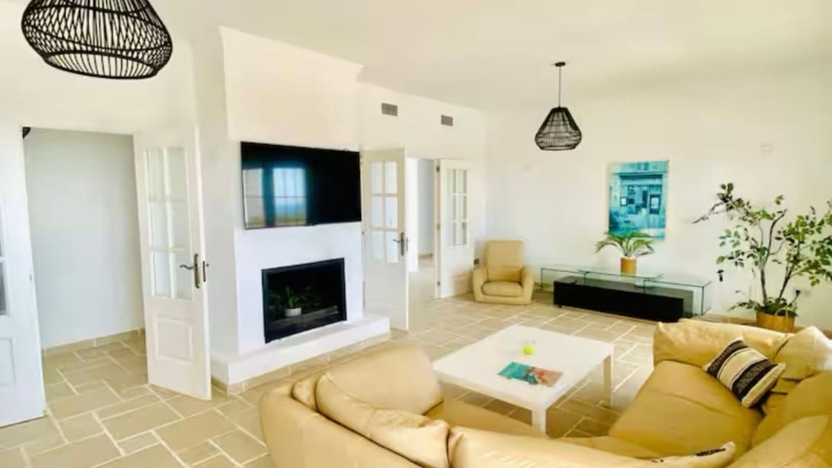 5 soveværelse Villa til salg i La Alcaidesa med swimmingpool garage - € 1.885.000 (Ref: 9185234)