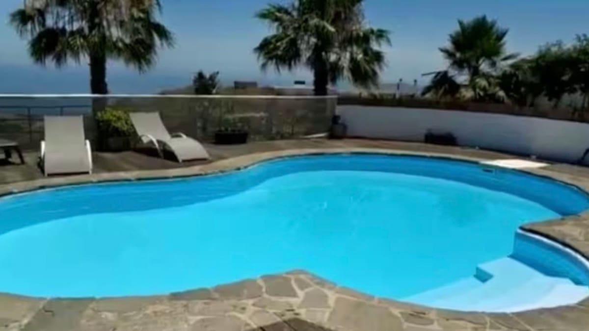 5 soveværelse Villa til salg i La Alcaidesa med swimmingpool garage - € 1.885.000 (Ref: 9185234)