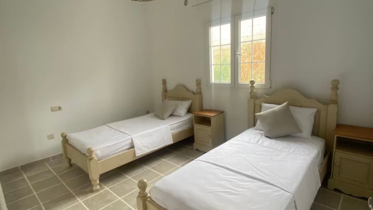 5 soveværelse Villa til salg i La Alcaidesa med swimmingpool garage - € 1.885.000 (Ref: 9185234)