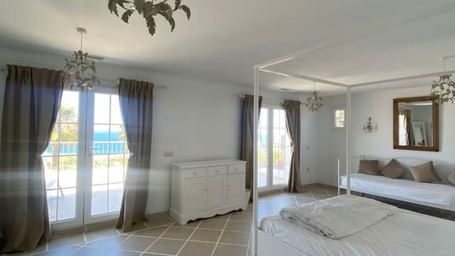 5 sypialnia Willa na sprzedaż w La Alcaidesa z basenem garażem - 1 885 000 € (Ref: 9185234)