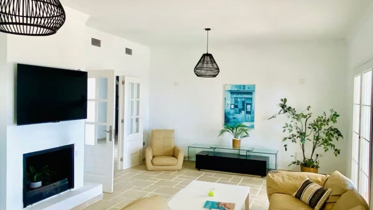 5 soveværelse Villa til salg i La Alcaidesa med swimmingpool garage - € 1.885.000 (Ref: 9185234)