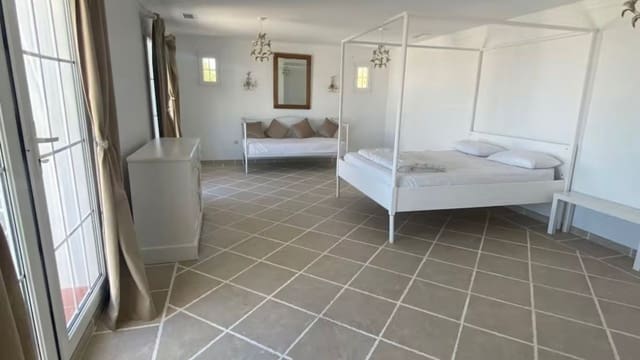 5 sypialnia Willa na sprzedaż w La Alcaidesa z basenem garażem - 1 885 000 € (Ref: 9185234)