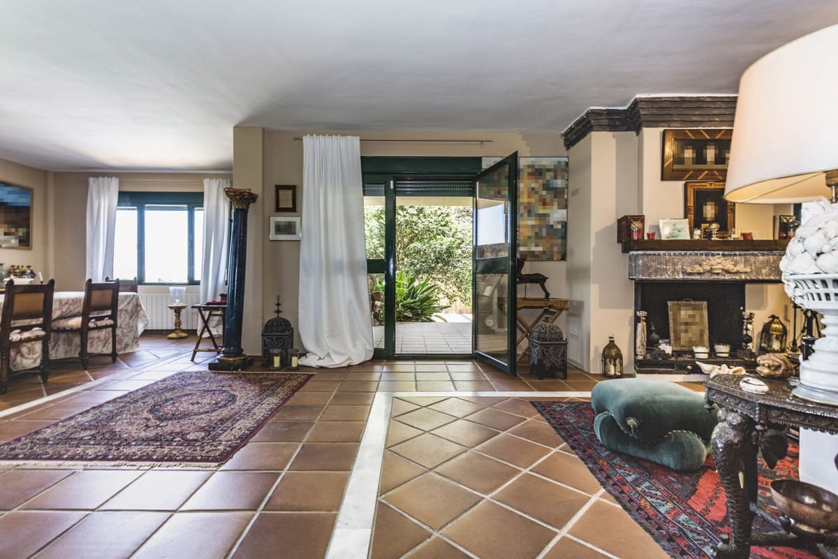 5 soveværelse Villa til salg i San Roque med swimmingpool - € 1.550.000 (Ref: 9188152)