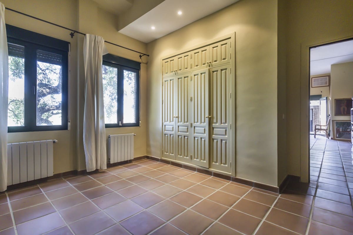 5 soveværelse Villa til salg i San Roque med swimmingpool - € 1.550.000 (Ref: 9188152)