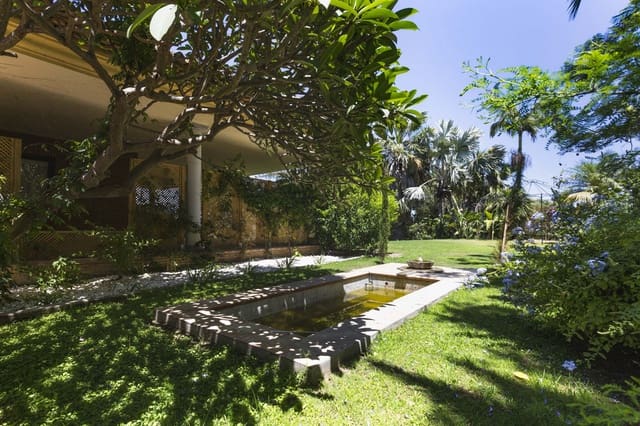 5 bedroom Villa for sale in San Enrique - Guadiaro -  Pueblo Nuevo, San Roque with pool - € 1,550,000 (Ref: 9188152)