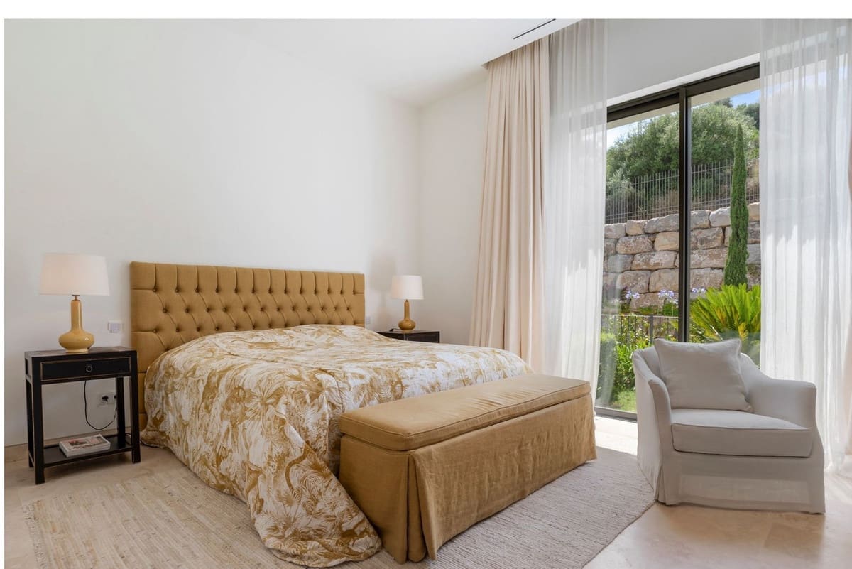 5 quarto Moradia para venda em Casares com piscina - 4 500 000 € (Ref: 9188165)