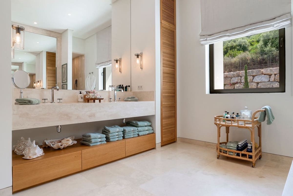 5 quarto Moradia para venda em Casares com piscina - 4 500 000 € (Ref: 9188165)