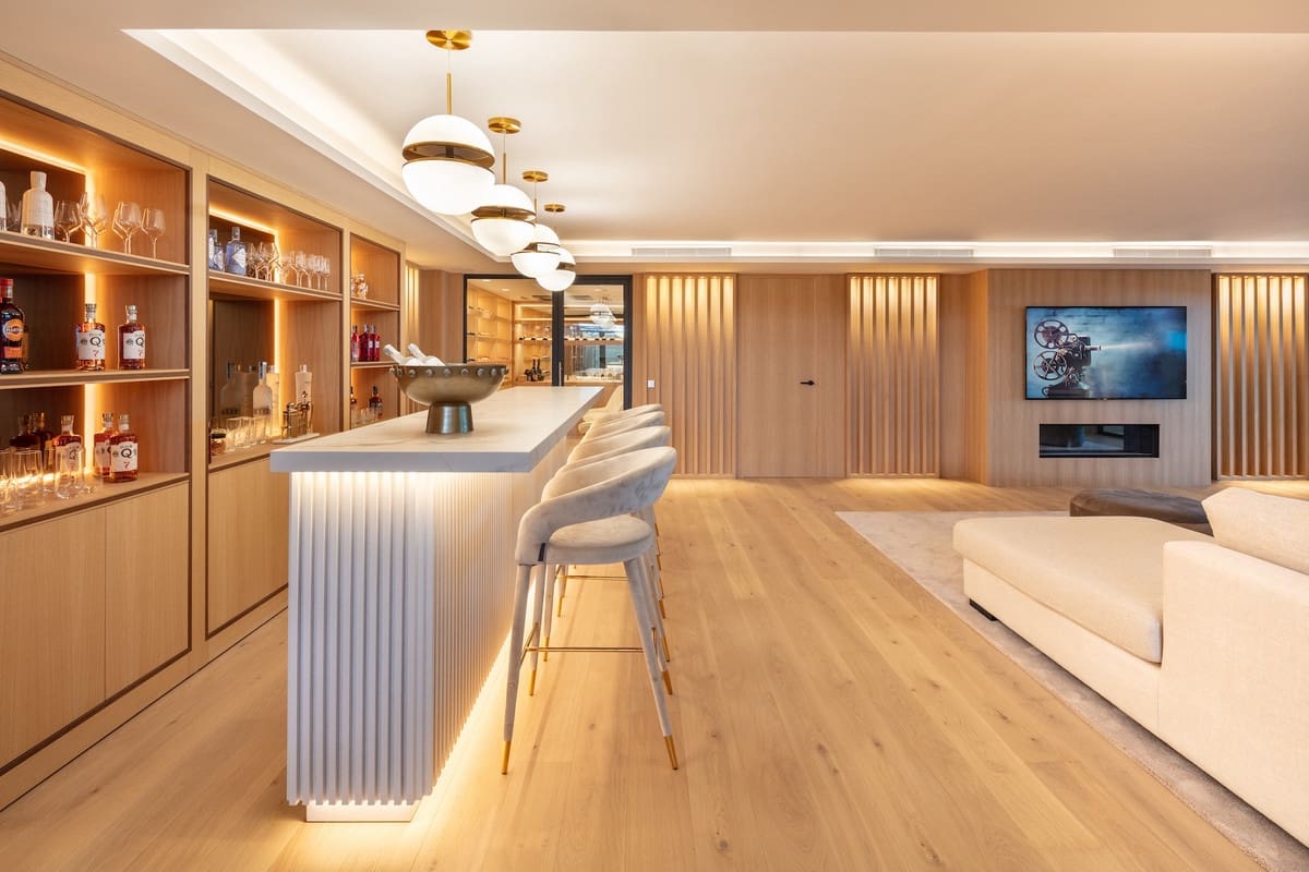 6 chambre Villa/Maison à vendre à Golden Mile avec piscine - 14 500 000 € (Ref: 9188168)