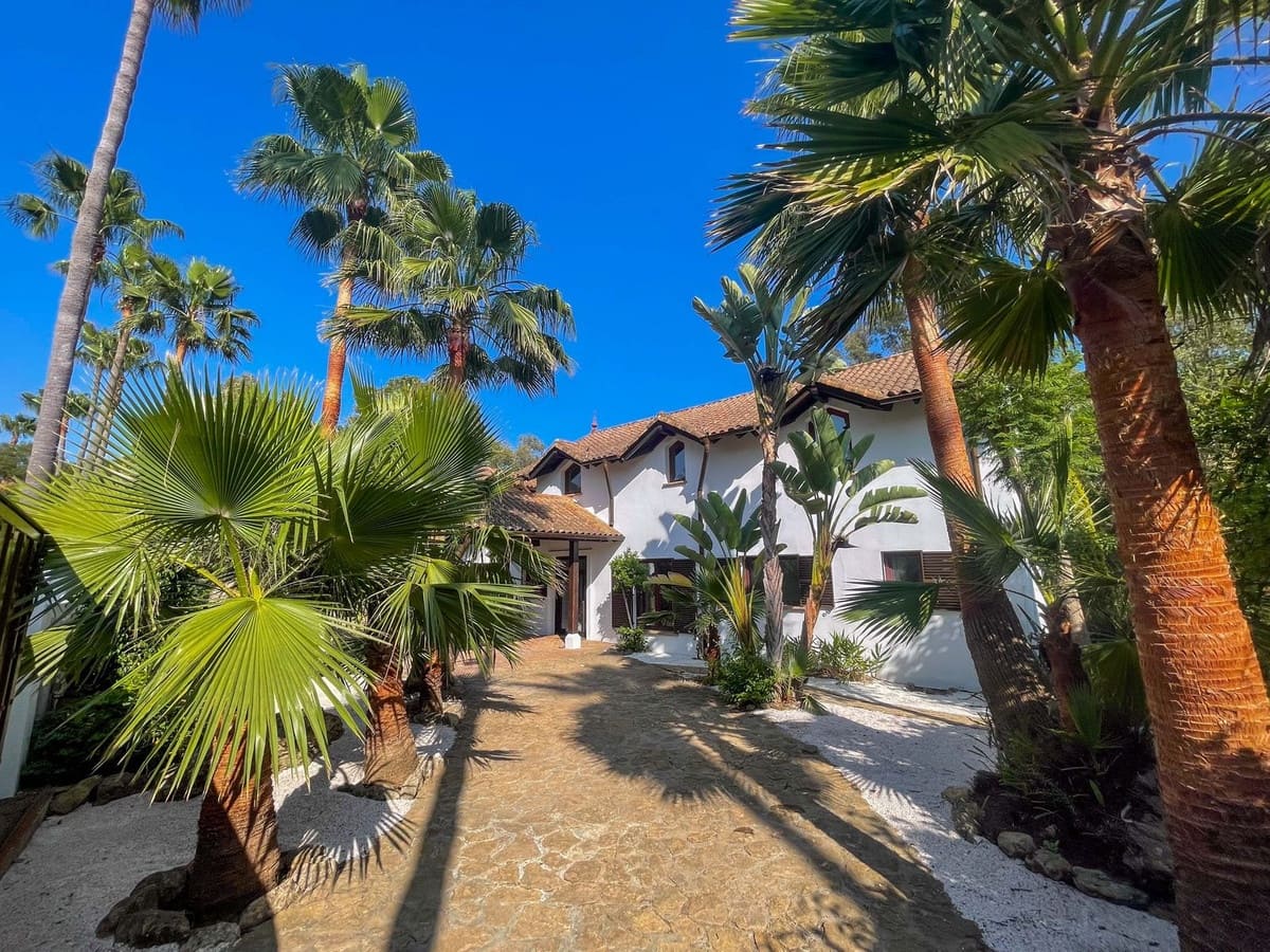 6 soveværelse Villa til salg i Sotogrande med swimmingpool - € 1.595.000 (Ref: 9188182)