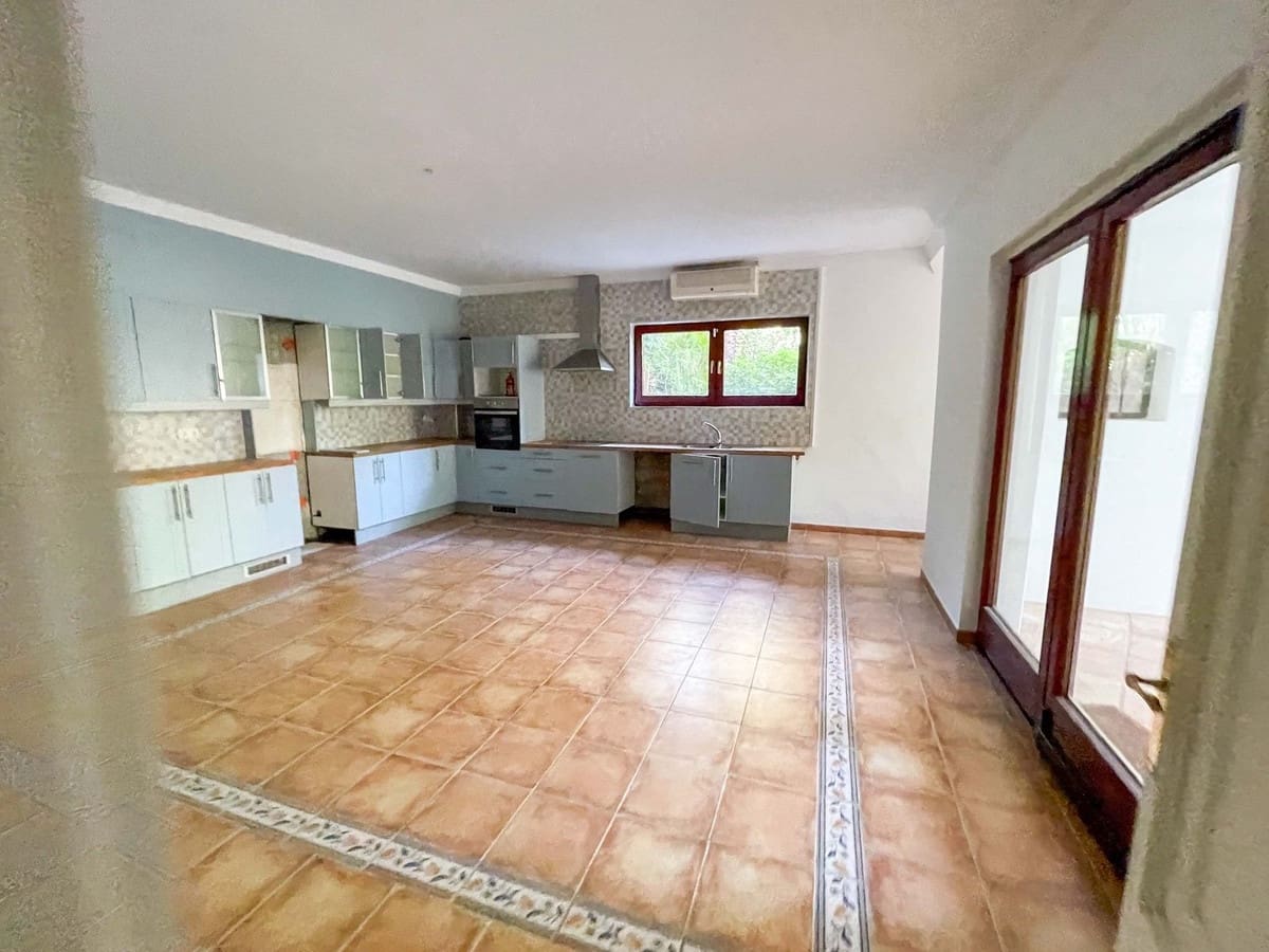 6 soveværelse Villa til salg i Sotogrande med swimmingpool - € 1.595.000 (Ref: 9188182)