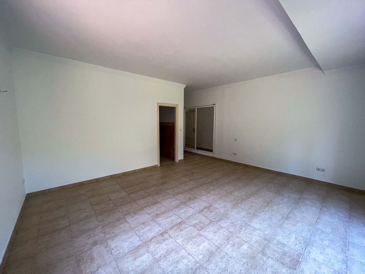 6 soveværelse Villa til salg i Sotogrande med swimmingpool - € 1.595.000 (Ref: 9188182)