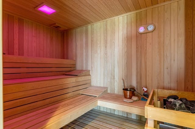 8 soverom Villa til salgs i Villa Cristina, Málaga by med svømmebasseng - € 15 000 000 (Ref: 9189587)