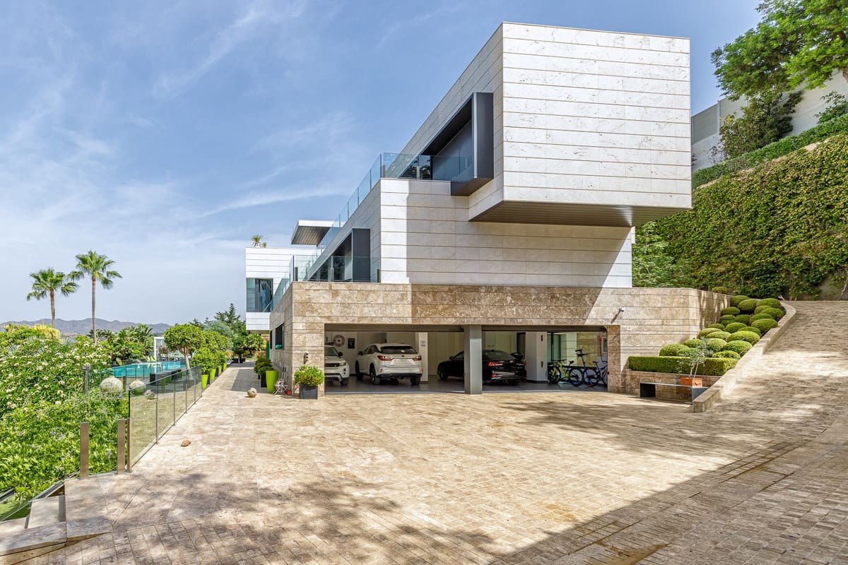 8 soverom Villa til salgs i Malaga by med svømmebasseng - € 15 000 000 (Ref: 9189587)