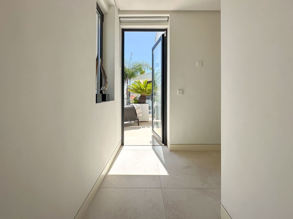 5 soverom Villa til salgs i Golden Mile med svømmebasseng - € 5 450 000 (Ref: 9195361)